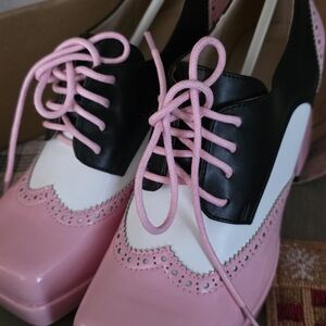 Pink, Black, White Women's Oxford Shoes 🩷🖤🤍